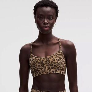 LULULEMON Flow Y Bra Nulu
Light Support TRUE LEOPARD size 8 NWT